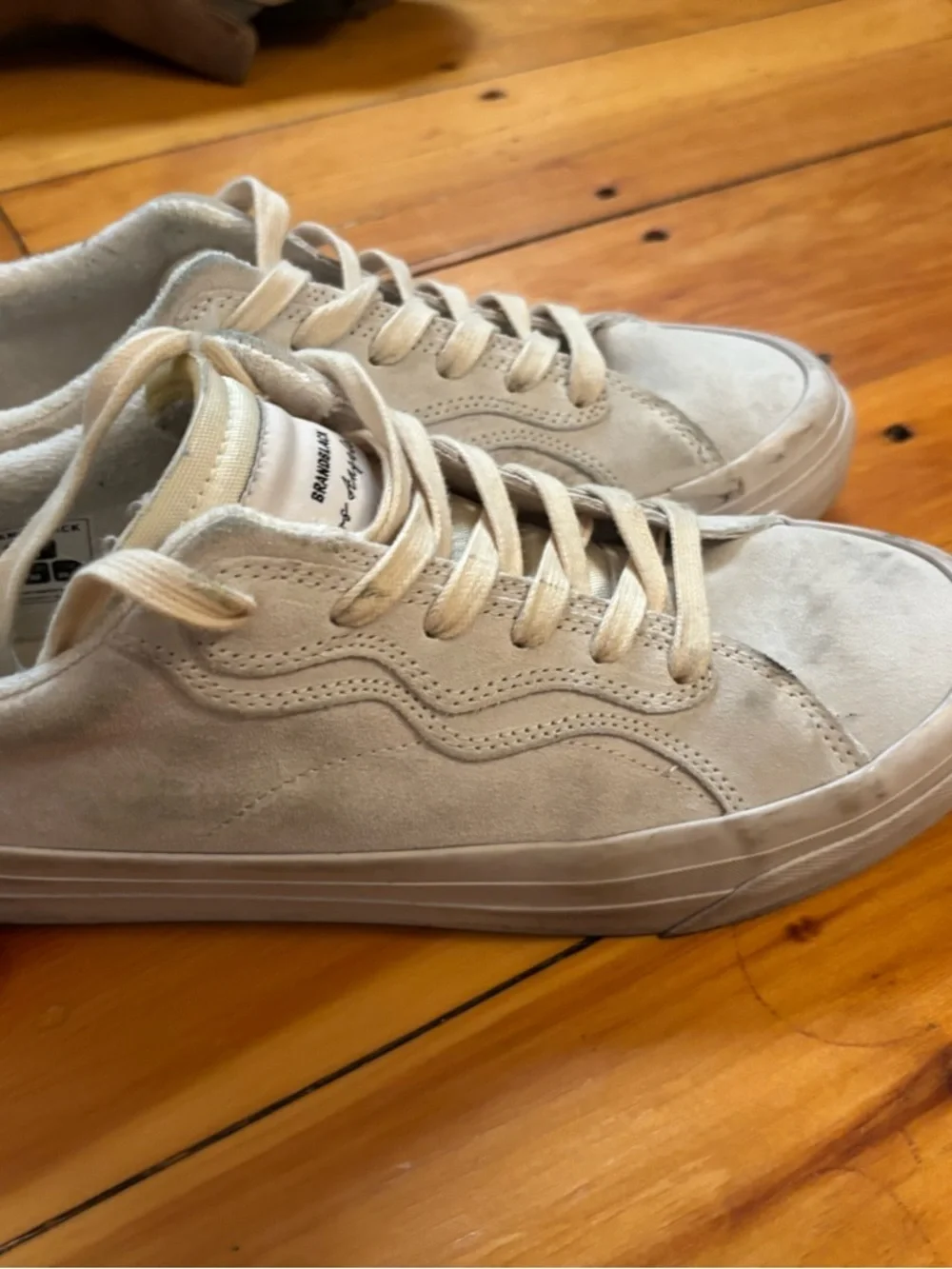 BRANDBLACK no-name suede Men's Low-Top LaceUp Sneakers in Cream 8.5 terry lining